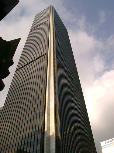 aon-center