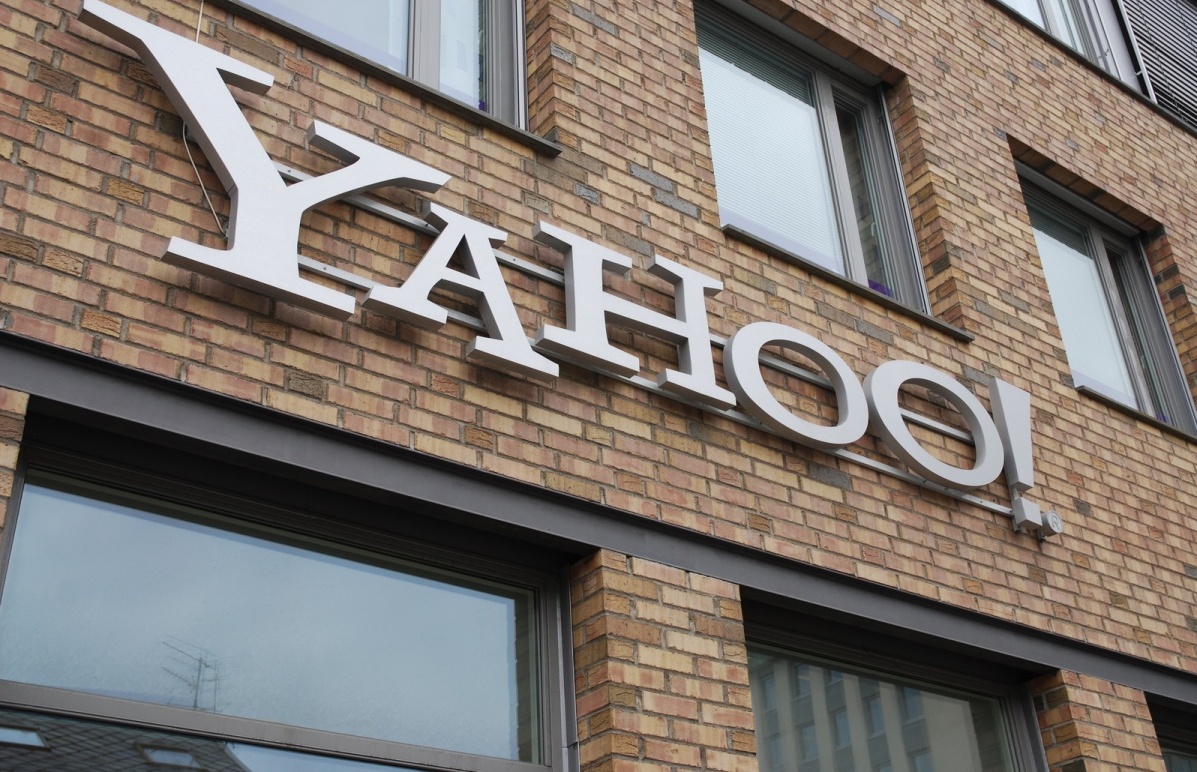  Yahoo wins approval for a new corporate campus in Santa Clara, CA.  