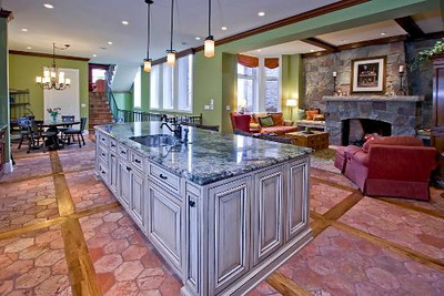 High-end Chicago houses and condo sales are rising.